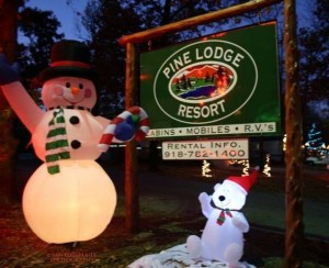  Pine Lodge Resort Christmas Tour
